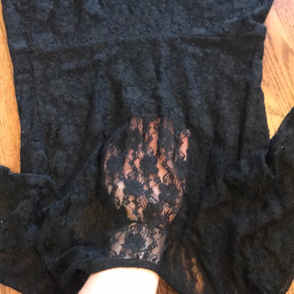 Black lace dress - Picture 3 of 5